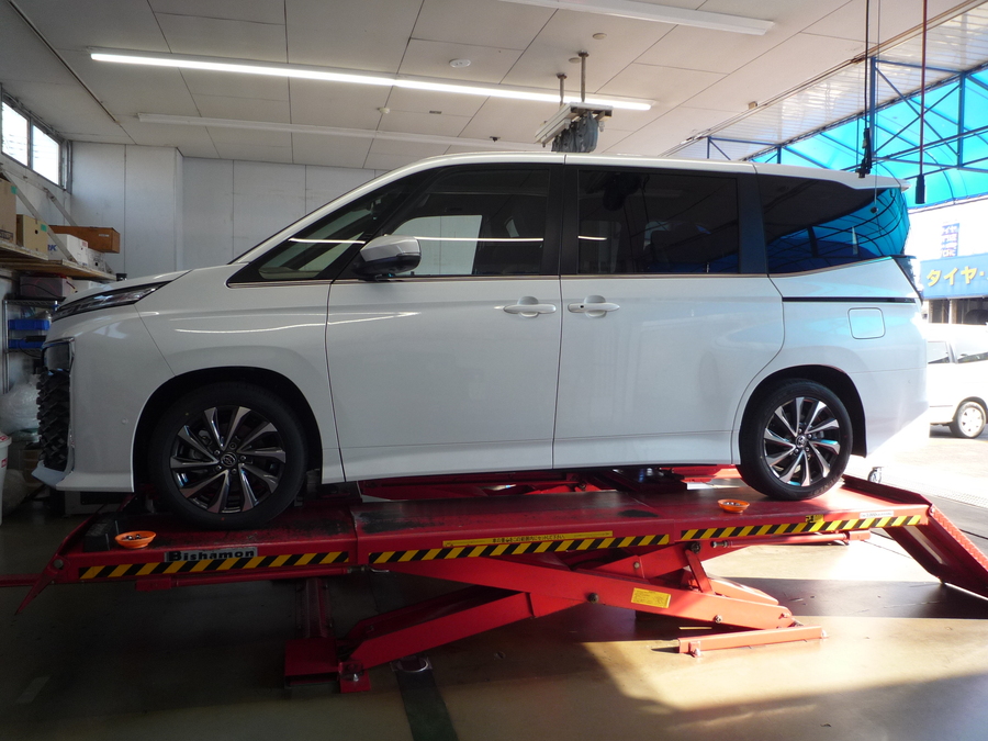 ヴォクシー2056016 (2).JPG